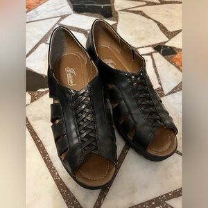 Woman’s Black Sandals